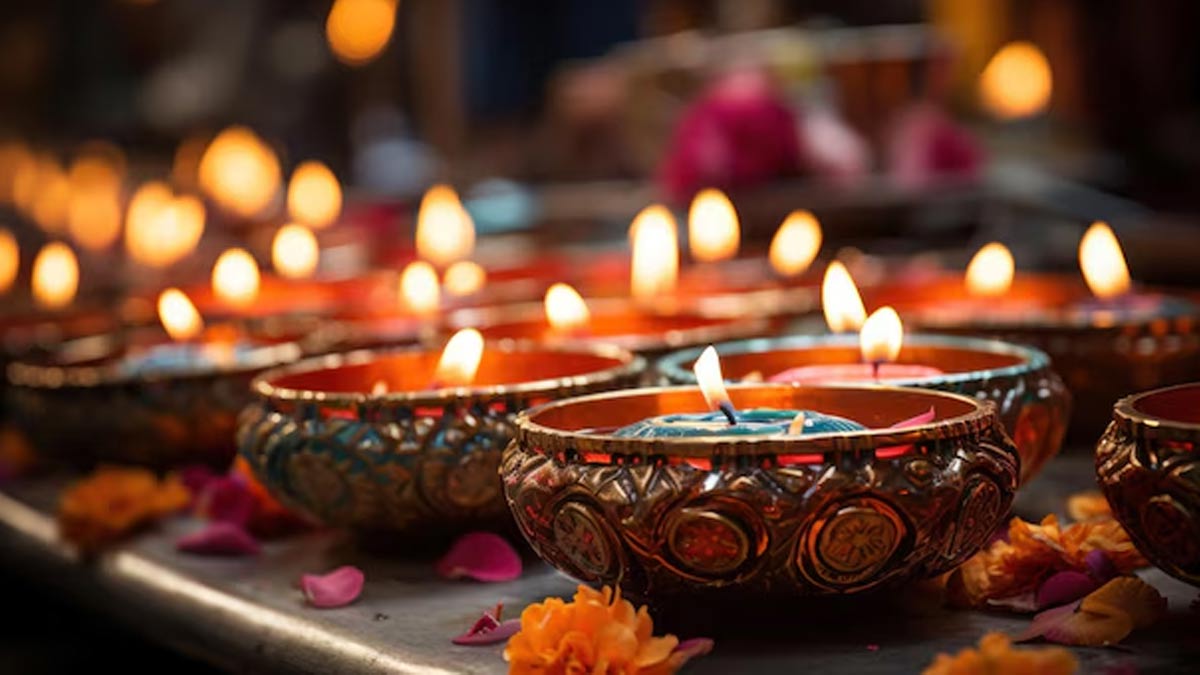 Dev Deepawali 2024: वाराणसी का आध्यात्मिक त्योहार