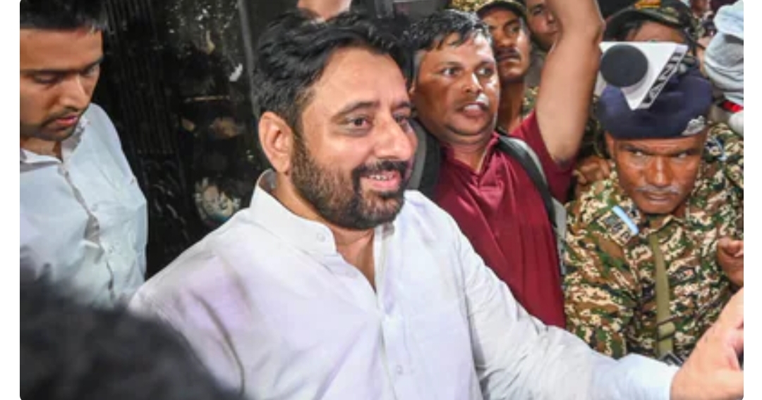 वक्फ बोर्ड मामला: दिल्ली की अदालत ने ईडी से आप विधायक अमानतुल्लाह खान को रिहा करने को कहा