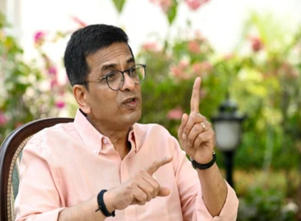 जस्टिस आर नरीमन ने अयोध्या फैसले को बताया था न्याय का मजाक, अब पूर्व CJI डीवाई चंद्रचूड़ ने दिया जवाब