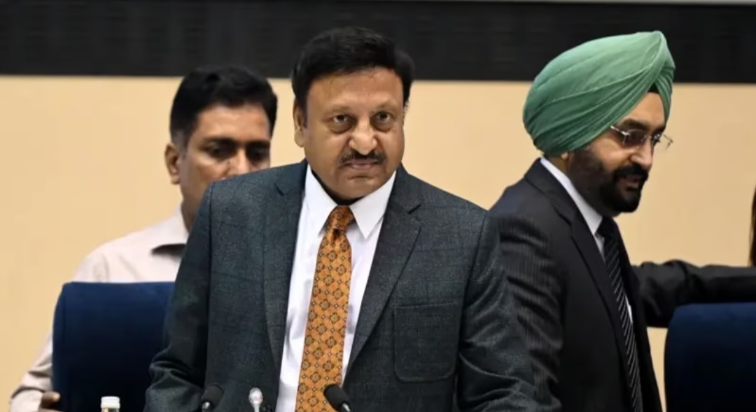 चुनावी दस्तावेज़ों के निरीक्षण से जुड़े नियम में बदलाव पर विपक्ष ने उठाए सवाल