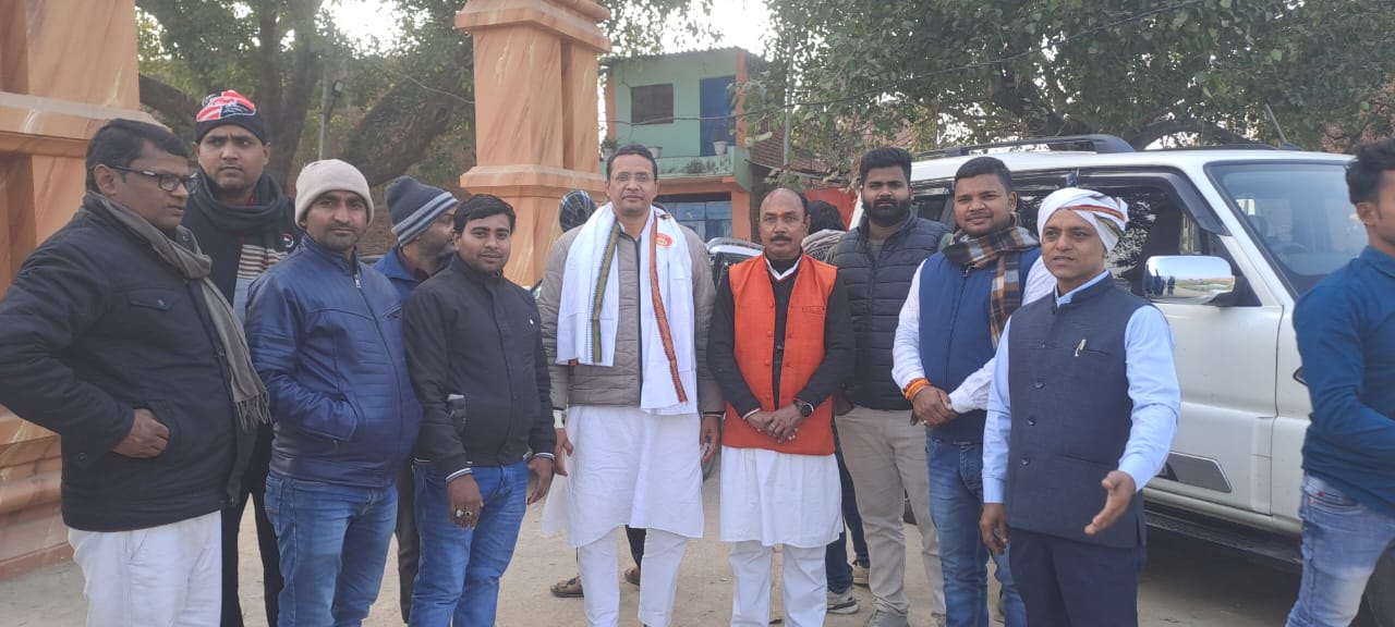 प्रसिद्ध चिकित्सक मुंशी शर्मा की तेरहवीं पर श्रद्धांजली सभा सह सम्मान समारोह आयोजित