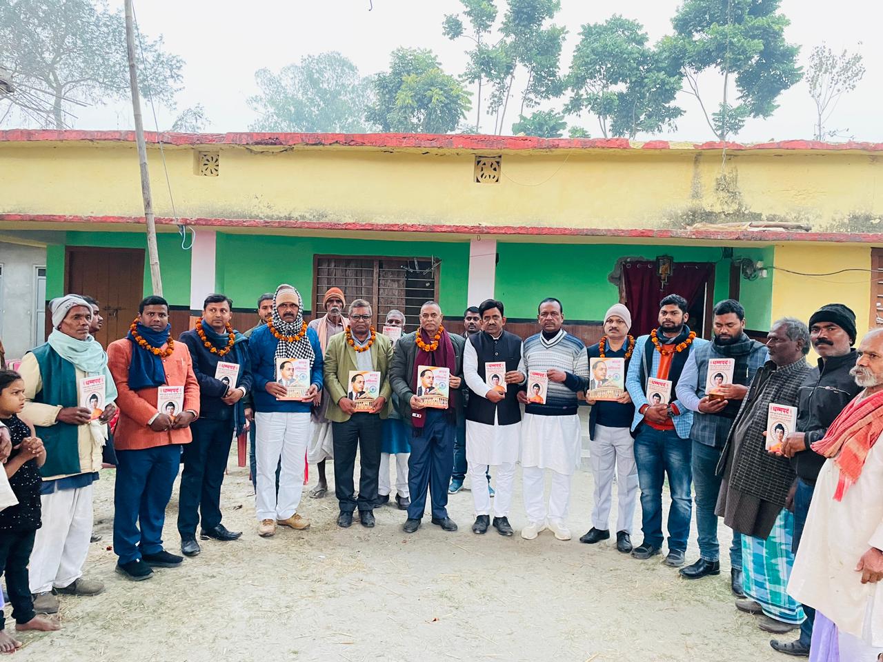 देश का समस्या का समाधान संविधान से होता है: गिरिजाधारी पासवान