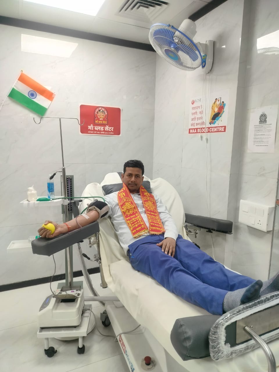 जन्मदिन पर डॉ. संदीप ने रक्तदान कर पेश की मिसाल