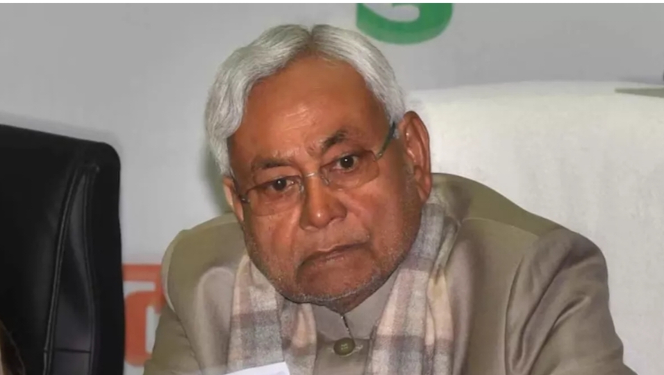 Bihar: नीतीश कुमार को लगा झटका, JDU की टॉप लीडरशिप में आया ‘क्रैक’; 3 दिग्गजों ने छोड़ी पार्टी