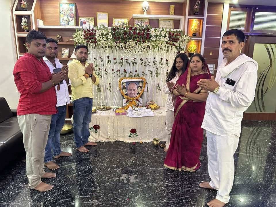 पप्पू यादव की पांचवीं पुण्यतिथि पर परिजनों ने किया नमन
